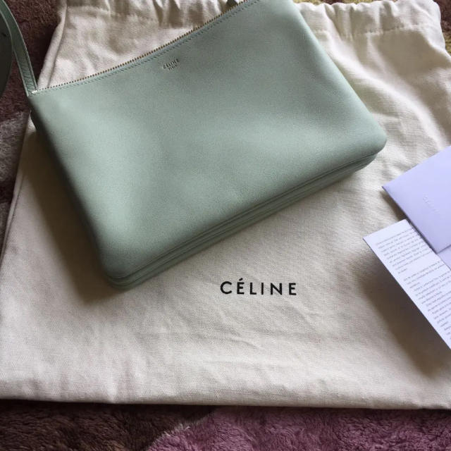 celine(セリーヌ)の美品セリーヌ トリオ ラージ ショルダー  レディースのバッグ(ショルダーバッグ)の商品写真