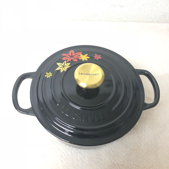 LE CREUSET(ルクルーゼ)の【新品/送料無料】25周年限定 ル・クルーゼ ココット ロンド モミジ 18㎝ インテリア/住まい/日用品のキッチン/食器(鍋/フライパン)の商品写真