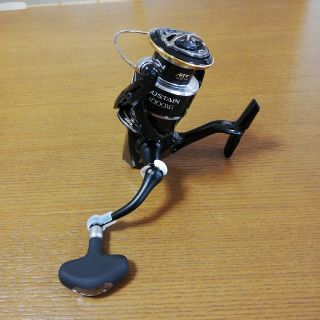 シマノ(SHIMANO)の17サステイン4000XG☆使用極小☆シーバス．ライトショアジギングに☆シマノ☆(リール)