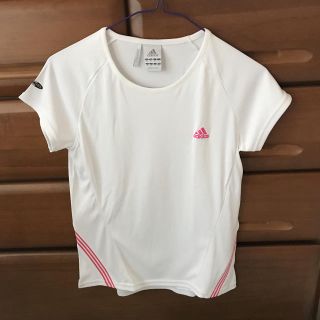 アディダス(adidas)のadidasTシャツ(Tシャツ(半袖/袖なし))