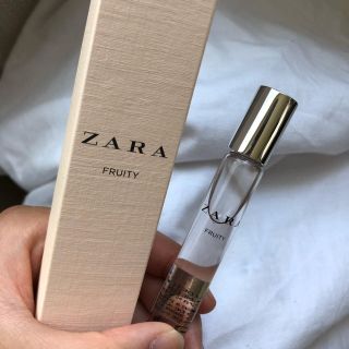 ザラ(ZARA)のzara 香水 FRUITY (香水(女性用))