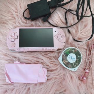 カプコン(CAPCOM)のpsp ピンク モンハン付(携帯用ゲーム機本体)