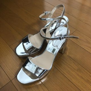 ザラ(ZARA)のZARA    ストラップサンダル  美品(サンダル)