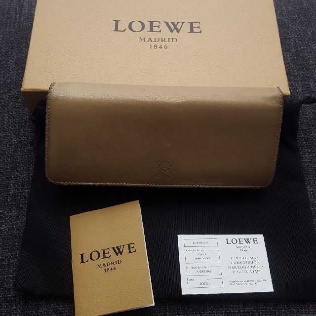 LOEWE(ロエベ)のLOEWE 長財布 レディースのファッション小物(財布)の商品写真