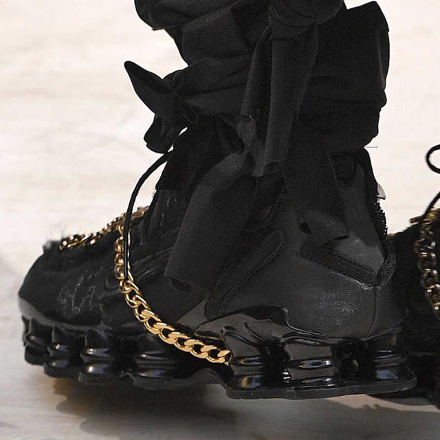 NIKE(ナイキ)の23cm Nike Comme des garçons shox  レディースの靴/シューズ(スニーカー)の商品写真