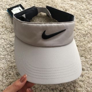 ナイキ(NIKE)のナイキ サンバイザー 新品(キャップ)