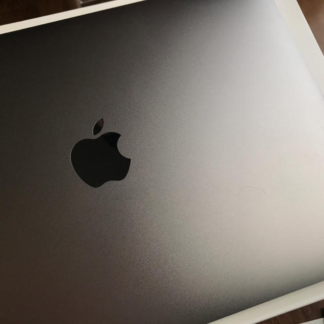 Apple(アップル)のMacBook 12インチ 2017 SSD256GB RAM8GB スマホ/家電/カメラのPC/タブレット(ノートPC)の商品写真