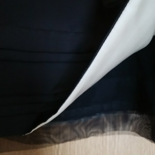 INED(イネド)のINED ウエストゴム　黒スカート レディースのスカート(ひざ丈スカート)の商品写真
