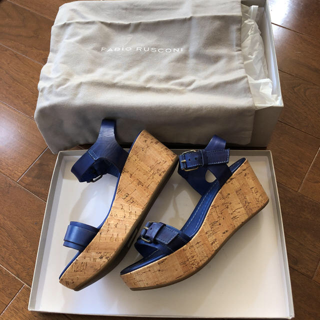 FABIO RUSCONI(ファビオルスコーニ)のファビオルスコーニ サンダル 新品　お値下げ レディースの靴/シューズ(サンダル)の商品写真