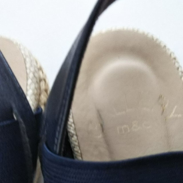 サンダル 紺ゴムのストラップ 25.5cm レディースの靴/シューズ(サンダル)の商品写真