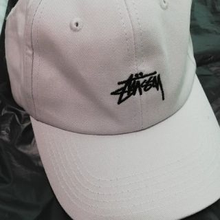 ステューシー(STUSSY)のステューシー キャップ 白(キャップ)