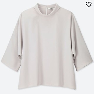 ユニクロ(UNIQLO)の専用です☆ブラウス２枚になります☆(シャツ/ブラウス(長袖/七分))