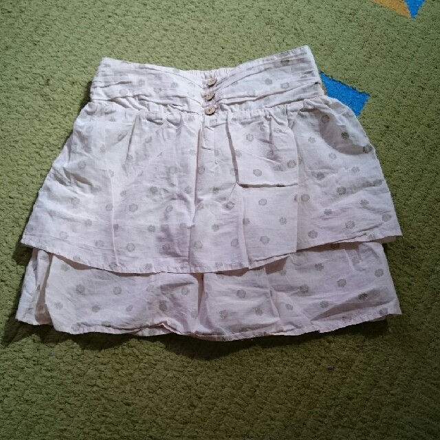 GU(ジーユー)のスカート・130・未使用・GU キッズ/ベビー/マタニティのキッズ服女の子用(90cm~)(スカート)の商品写真