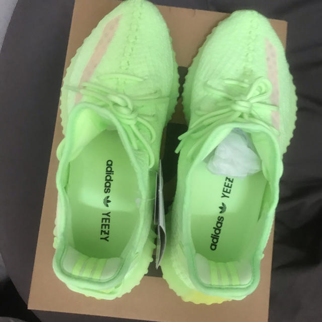 Yeezy Boost glow 27cm