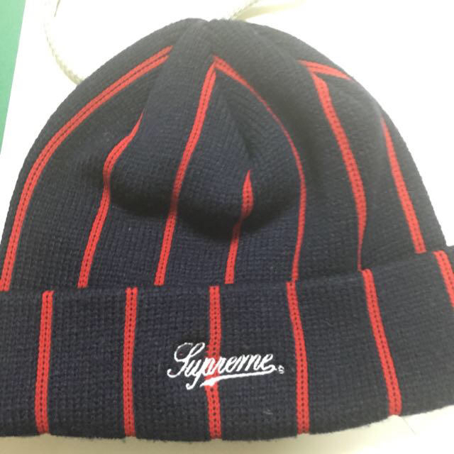 Supreme(シュプリーム)のsupremeニット帽子 レディースの帽子(ニット帽/ビーニー)の商品写真