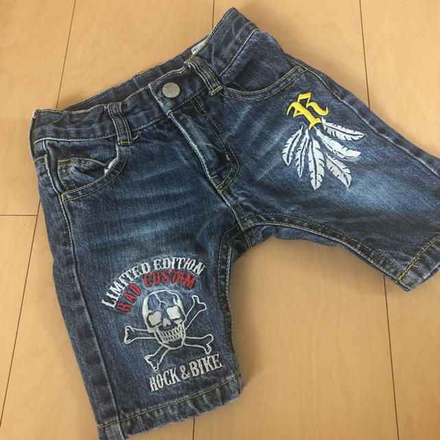 RAD CUSTOM(ラッドカスタム)のハーフデニムパンツ キッズ/ベビー/マタニティのベビー服(~85cm)(パンツ)の商品写真