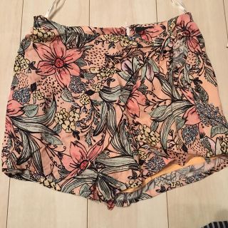 ミンクピンク(MINKPINK)のMINK PINK ショートパンツ 新品、S(ショートパンツ)