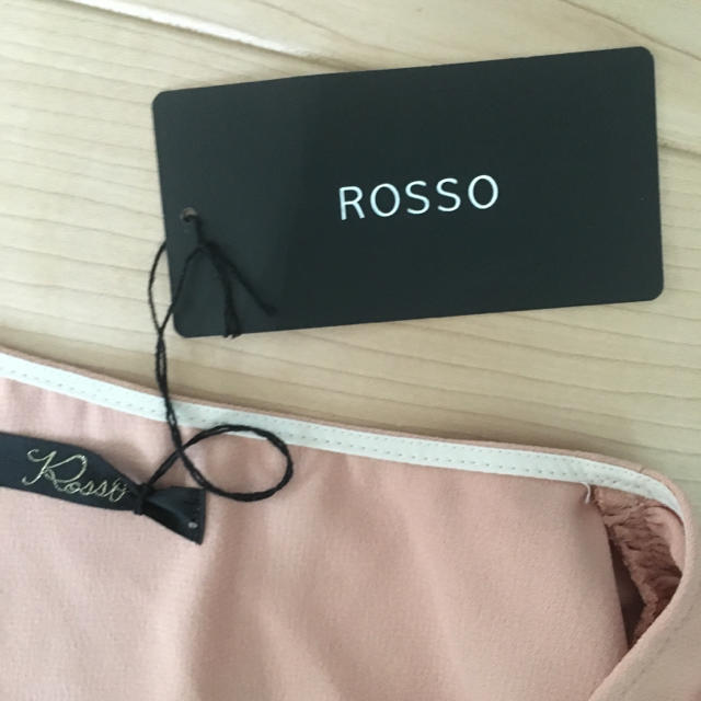 ROSSO(ロッソ)の新品未使用品 アーバンリサーチROSSOノースリーブワンピース レディースのワンピース(ひざ丈ワンピース)の商品写真