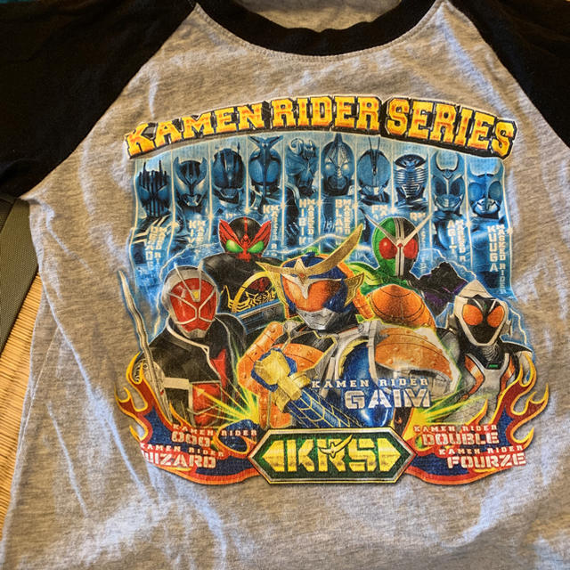 仮面ライダーTシャツ キッズ/ベビー/マタニティのキッズ服男の子用(90cm~)(Tシャツ/カットソー)の商品写真