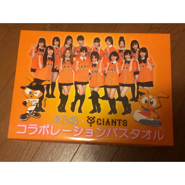 AKB48 阪神タイガースコラボレーションバスタオル スポーツ/アウトドアの野球(記念品/関連グッズ)の商品写真