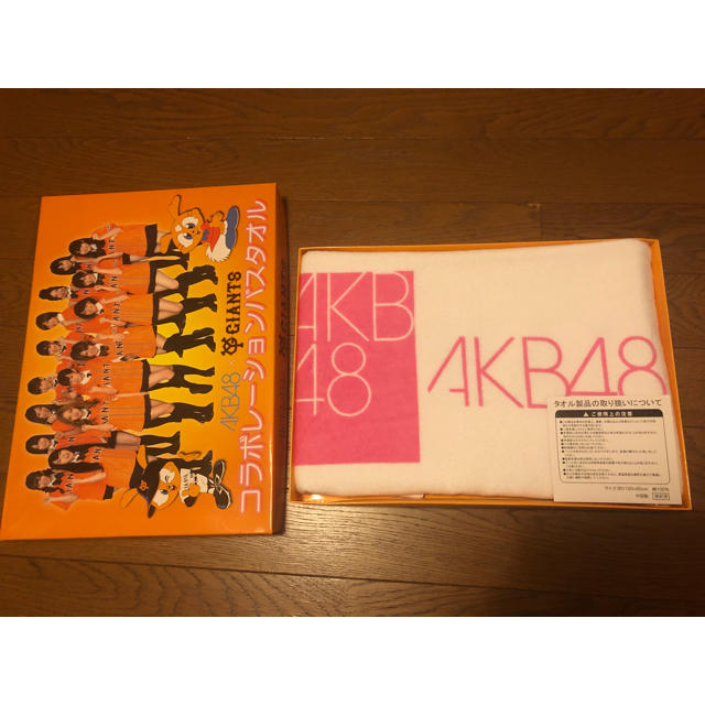 AKB48 阪神タイガースコラボレーションバスタオル スポーツ/アウトドアの野球(記念品/関連グッズ)の商品写真