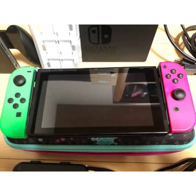 Nintendo Switch 任天堂 スイッチ 本体と付属品