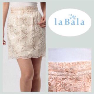 ラバーラ(la Bala)の花柄スカート 中古品 美品(ミニスカート)