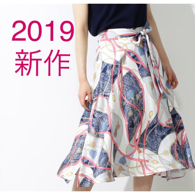 PROPORTION BODY DRESSING(プロポーションボディドレッシング)の2019年新作⭐︎新品未使用 スカーフプリントイレヘムスカート レディースのスカート(ひざ丈スカート)の商品写真