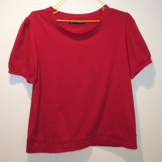 ティグルブロカンテ(TIGRE BROCANTE)のパフスリーブTシャツ（レッド）(Tシャツ(半袖/袖なし))