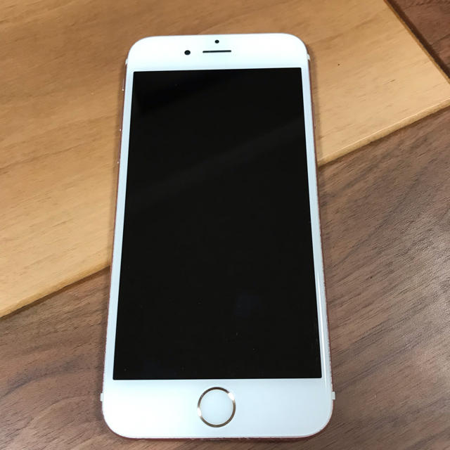 iPhone(アイフォーン)のiphone6s ピンクゴールド 64GB スマホ/家電/カメラのスマートフォン/携帯電話(スマートフォン本体)の商品写真