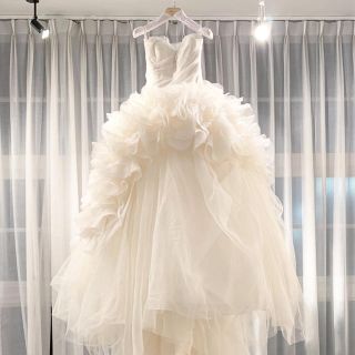 Vera Wang(ウェディングドレス)のフリマアイテム一覧 Vera Wang(ウェディングドレス)のフリマアイテム一覧