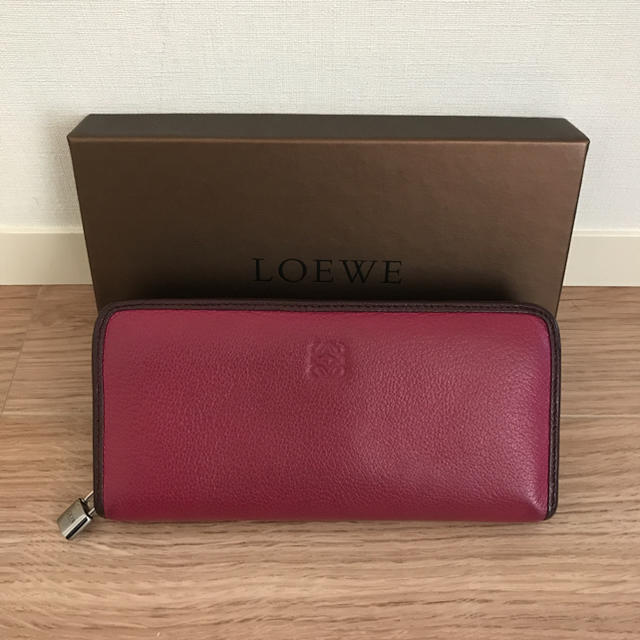 LOEWE(ロエベ)の長財布2点 専用です レディースのファッション小物(財布)の商品写真