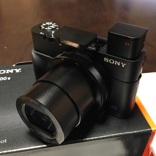 SONY(ソニー)のDSC-RX100M5A スマホ/家電/カメラのカメラ(コンパクトデジタルカメラ)の商品写真