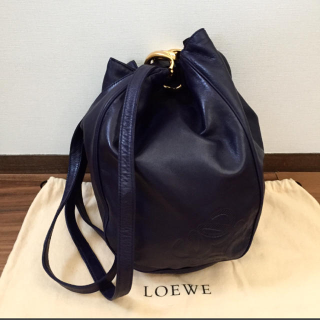 LOEWE(ロエベ)の【にゃんこスター様専用】正規品 ロエベ 高級ナッパレザー ショルダーバッグ レディースのバッグ(ショルダーバッグ)の商品写真