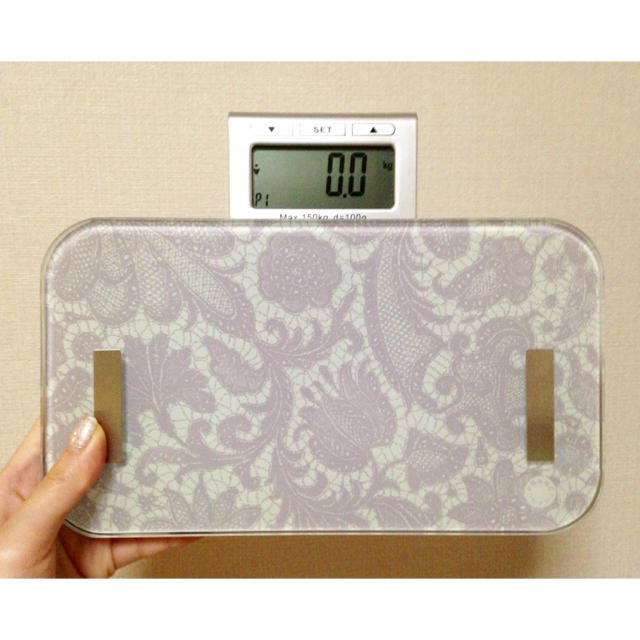 Francfranc(フランフラン)の総体脂肪率 体水分率計付き体重計 スマホ/家電/カメラの美容/健康(体重計/体脂肪計)の商品写真