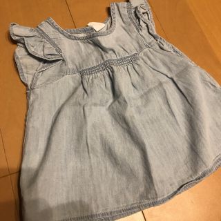 ベビーギャップ(babyGAP)のアニョー♡様 baby GAP 肩フリル デニムチュニック 80cm(シャツ/カットソー)