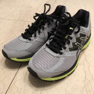 アシックス(asics)のランニングシューズ(スニーカー)