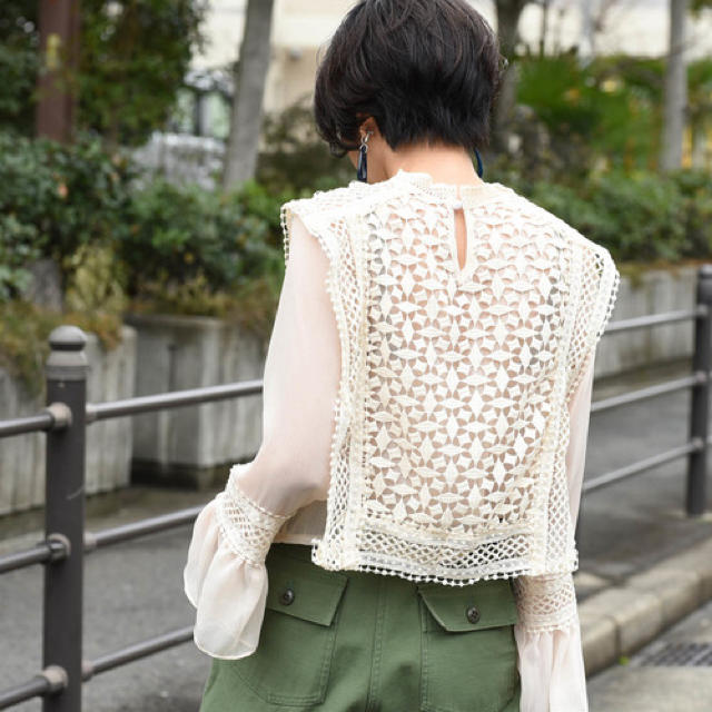 レースベスト【Ameri VINTAGE】 - トップス