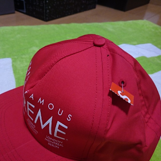 Supreme(シュプリーム)のsupreme world famous cap シュプリーム キャップ 赤 メンズの帽子(キャップ)の商品写真