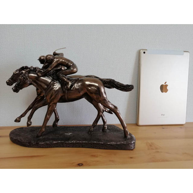 芸術品&美術品■W乗馬、競馬彫刻置物■乗馬オブジェクト■競馬がお好きな方に材質