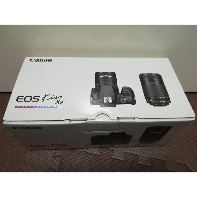 【新品未開封】 Canon EOS Kiss X9 ダブルズームキットカメラ