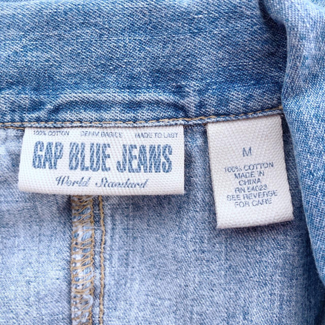 GAP(ギャップ)のGAP ギャップ ◆ デニムシャツ ノースリーブ  レディースのトップス(シャツ/ブラウス(半袖/袖なし))の商品写真