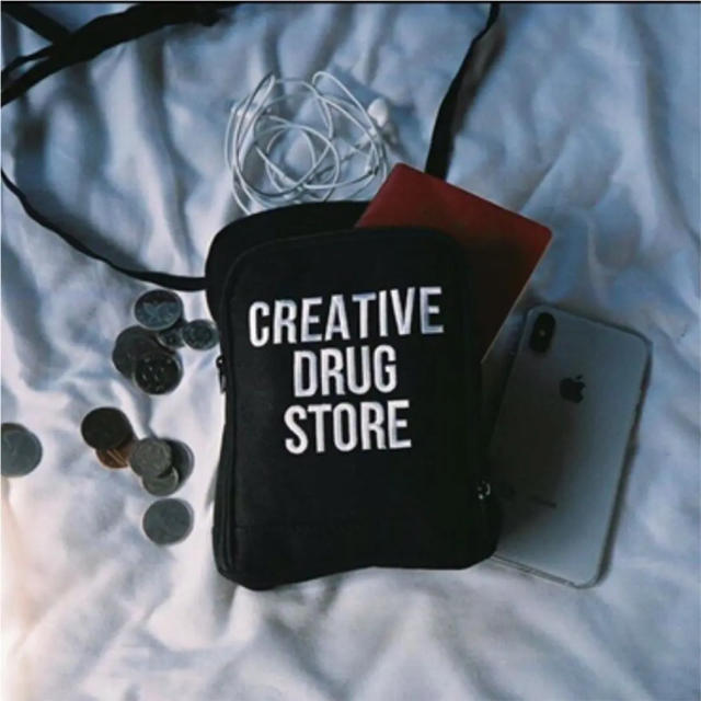 送料込み creative drug store shoulder bag