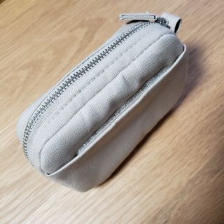 ムジルシリョウヒン(MUJI (無印良品))の無印　クッション ポーチ(登山用品)