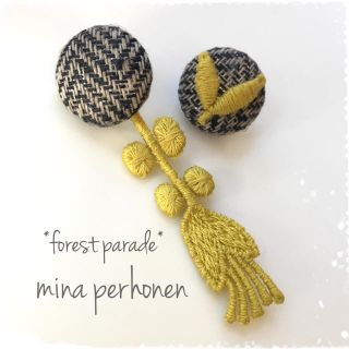 ミナペルホネン(mina perhonen)のフォレストパレードのピアス(ピアス)