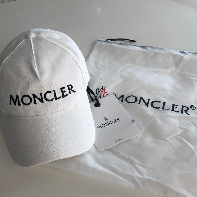 MONCLER(モンクレール)のMONCLER ロゴキャップ ホワイト レディースの帽子(キャップ)の商品写真