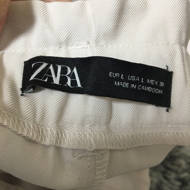 ZARA(ザラ)のえりたす様 専用 レディースのパンツ(チノパン)の商品写真