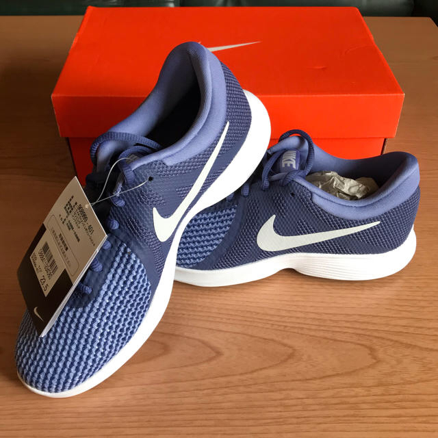 ★新品★【NIKE】ナイキ レボリューション4  シューズ (23.5cm)