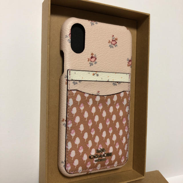 COACH(コーチ)の【COACH新作】 コーチ iPhoneXR スマホケース 花柄 ピンク スマホ/家電/カメラのスマホアクセサリー(iPhoneケース)の商品写真