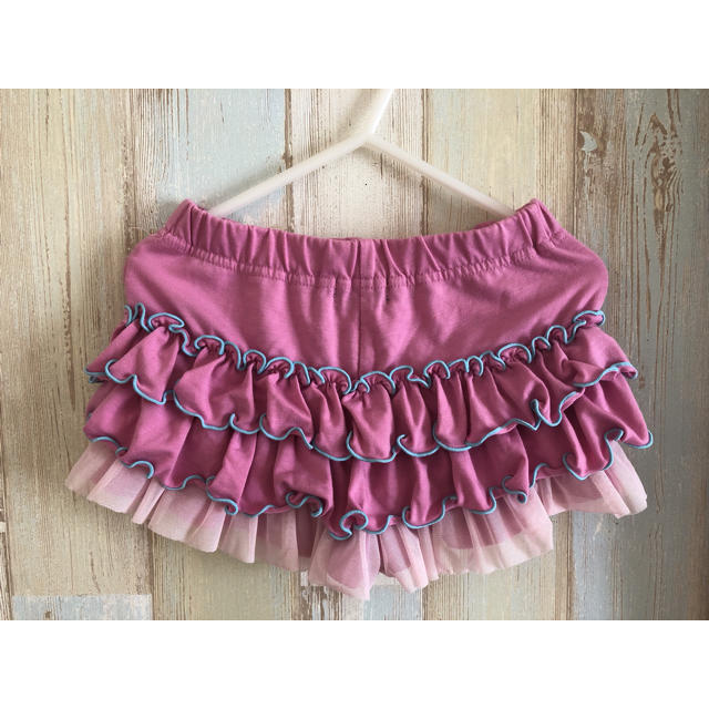 EARTHMAGIC(アースマジック)のピンクフリルショートパンツ キッズ/ベビー/マタニティのキッズ服女の子用(90cm~)(パンツ/スパッツ)の商品写真